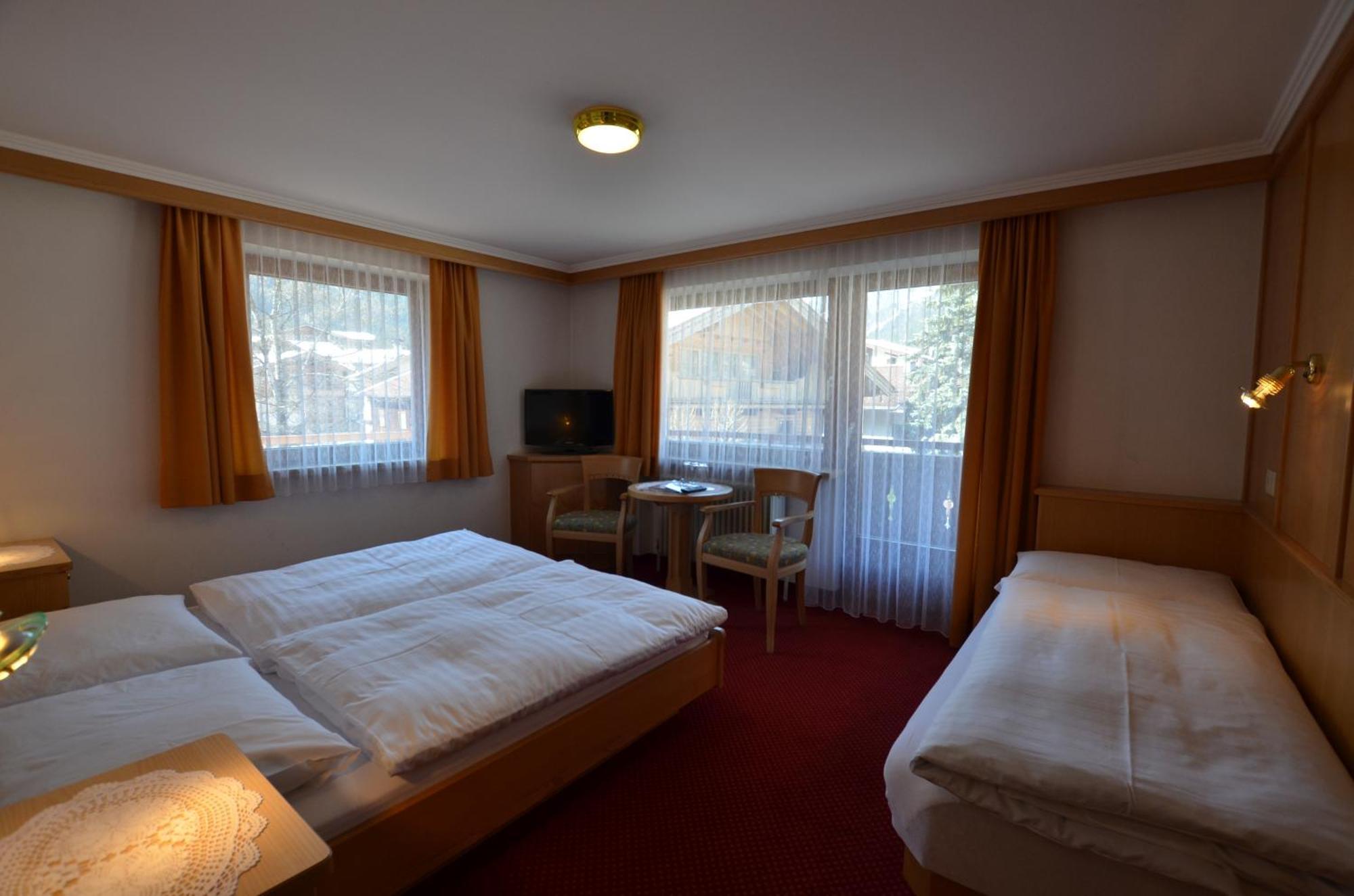 Hotel Haus Monika Und Haus Claudia Mayrhofen Esterno foto