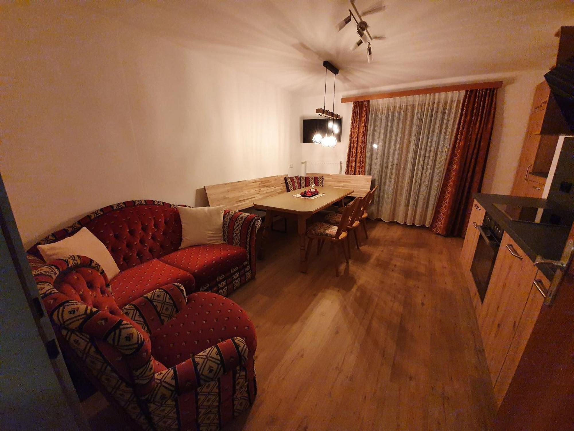 Hotel Haus Monika Und Haus Claudia Mayrhofen Esterno foto